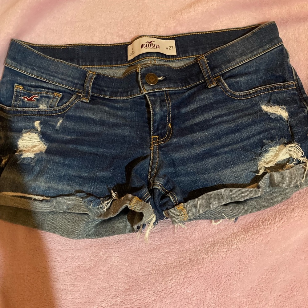 Hollister cut-offs